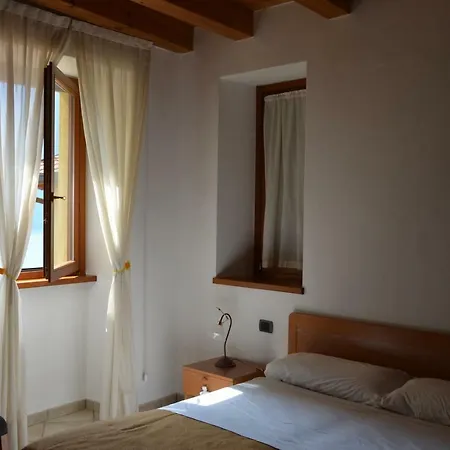 Pensionat La Cascata Lake Como Nesso
